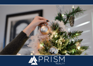 Austin, Austin Texas, staging, staging tips, tips, holidays, holiday season, showings, holiday cheer, lighting, lights, tree, decorate, decorations, winter, pinecones, candles, wreaths, red, green, features, garland, fireplace, mantel, dining room, poinsettias, festive,